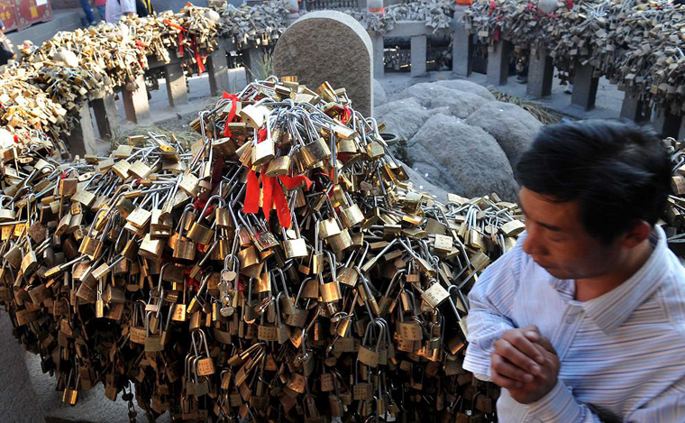 Love Locks Across China