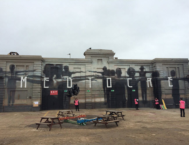 banksy-theme-park-dismaland-11